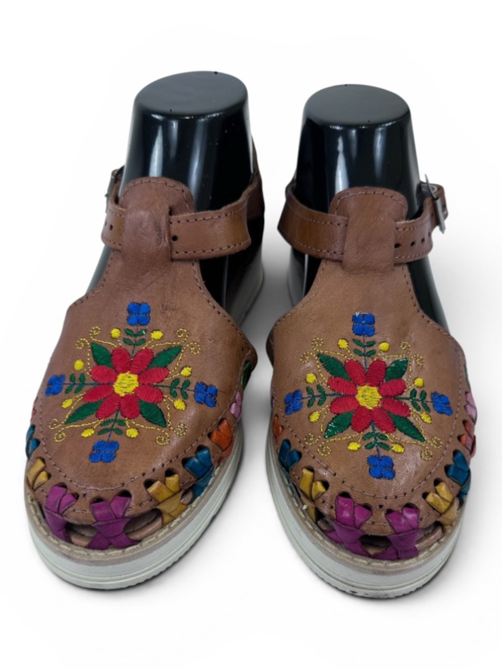 🌼 Boho Floral Embroidered Leather Sandals – Macarena Collection 🌼